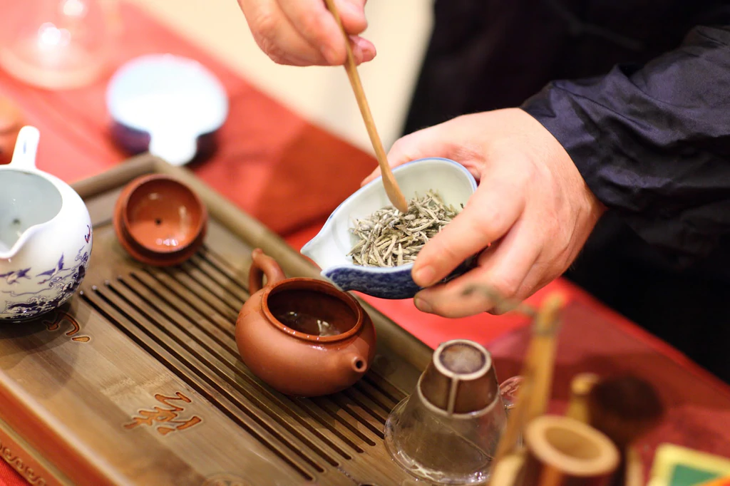 4 nguyên tắc để tránh thất lễ khi mời trà của người xưa